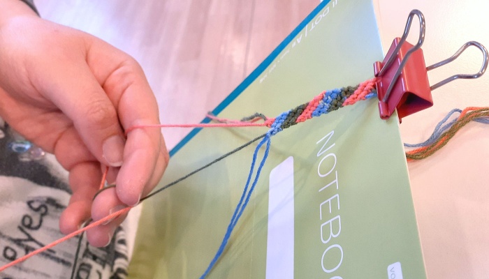 ミサンガ作り ミサンガ作り